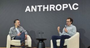 Anthropic Evalúa Inversiones de IA en Emiratos y Catar