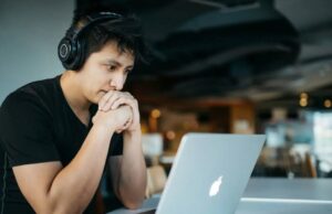 El 90 % de Universitarios en España Usa IA Según Fundación CYD y Crece el Debate Anthropic Trabaja en una Función para Estudiantes
