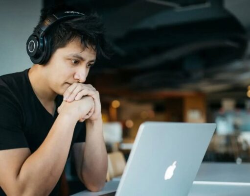 El 90 % de Universitarios en España Usa IA Según Fundación CYD y Crece el Debate Anthropic Trabaja en una Función para Estudiantes