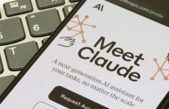 Anthropic Desafía al Pentágono y se Dispara: Claude Llega al Número Uno en la App Store Así Afectan los Nuevos Límites Semanales de Claude Code a Usuarios Intensivos