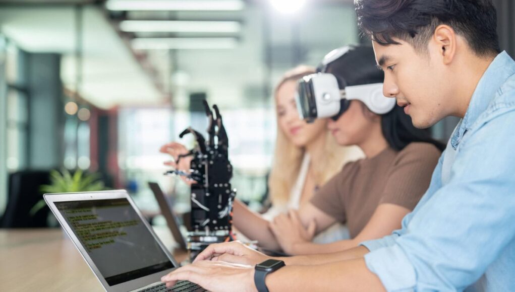 Estudio de Stanford Revela una Paradoja de la IA Menos Ofertas para Novatos, Más Poder para Expertos Estudio de Stanford Revela una Paradoja de la IA: Menos Ofertas para Novatos, Más Poder para Expertos