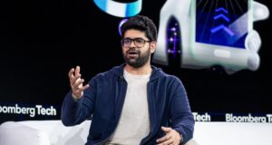 La Condición que Según el CEO de Perplexity, Aravind Srinivas, Definirá si la IA se Gana o no la Confianza en los Negocios
