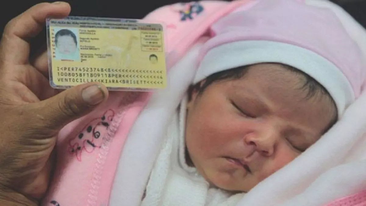 Plaud NotePin S: el pin con IA se vuelve más usable (y más llevable)