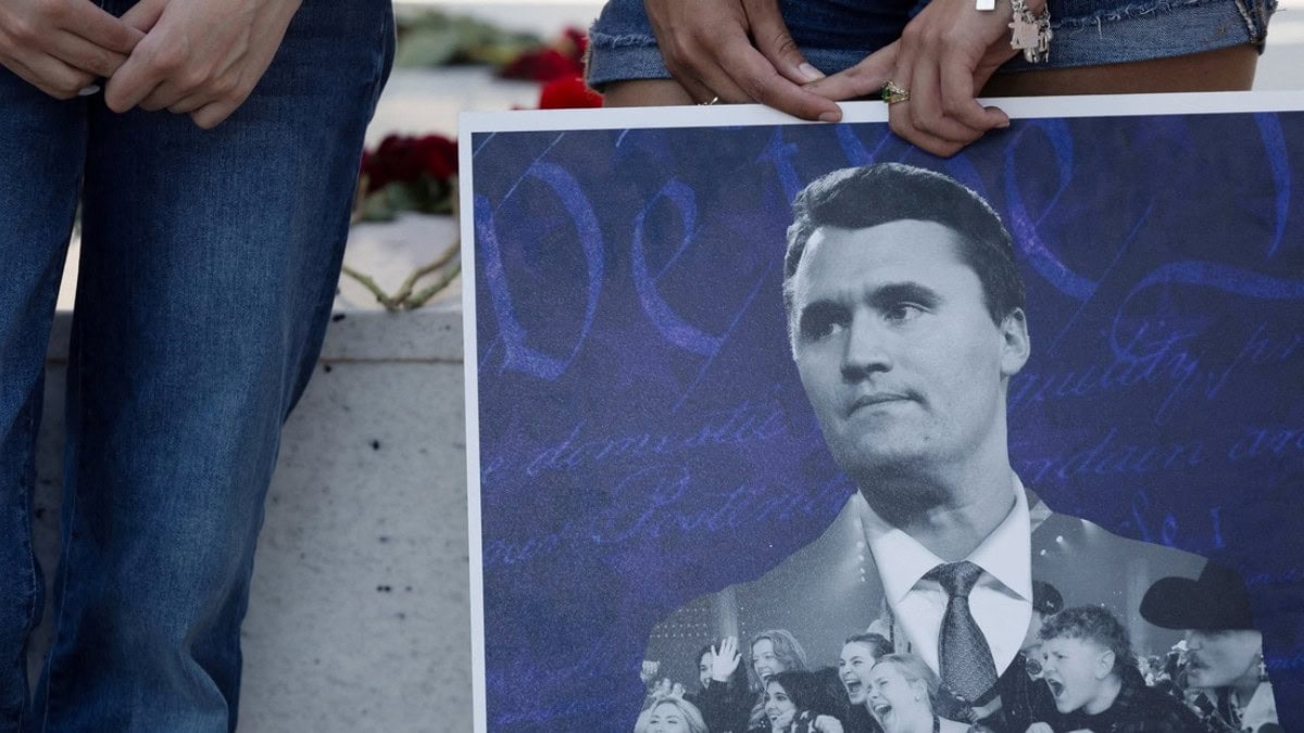 Búsqueda del Asesino de Charlie Kirk Destapa un Dilema de la IA que el FBI Jamás Pensó Revelar