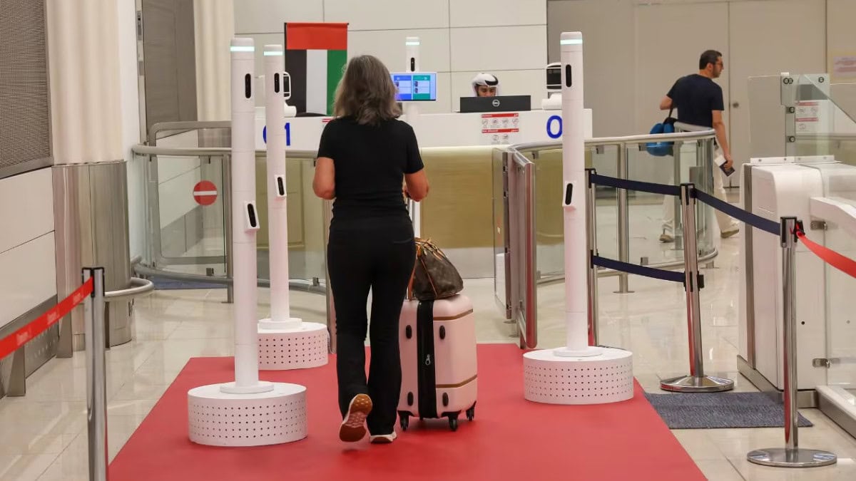 Dubái estrena el primer corredor migratorio con IA: sin pasaporte ni documentos, solo biometría