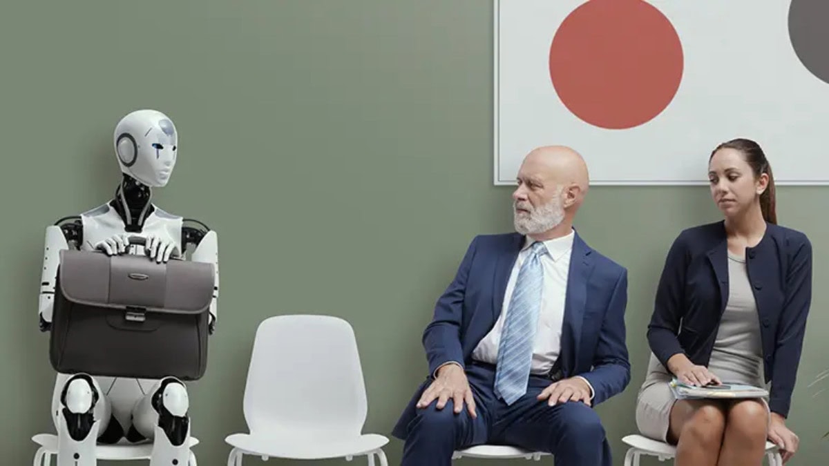 Forbes Adelanta las Profesiones de la IA que Arrasarán en 2030… y no Son las Que Imaginas