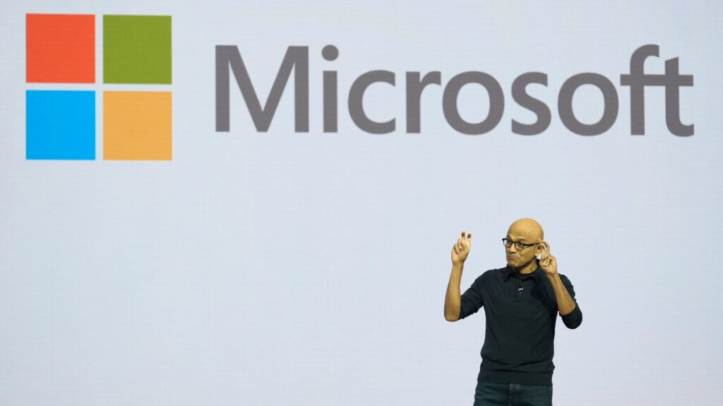 Microsoft tampoco ayuda: despidos, récords y el ruido del “éxito con IA”