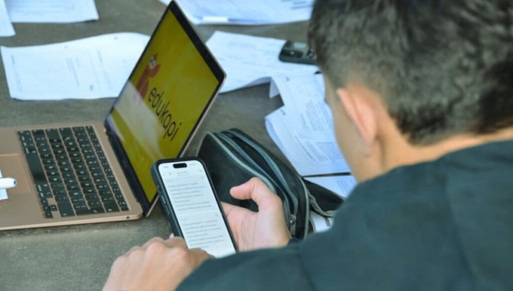 Una app promete clases con IA desde tu celular, pero sin el peligro que nadie cuenta