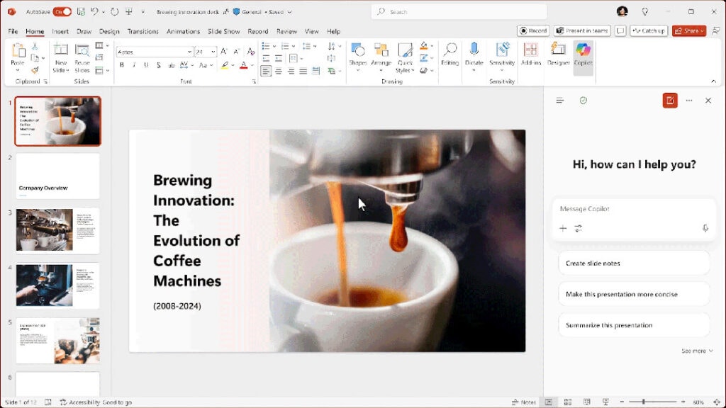 Copilot Chat es un chat de IA integrado en una barra lateral de Office