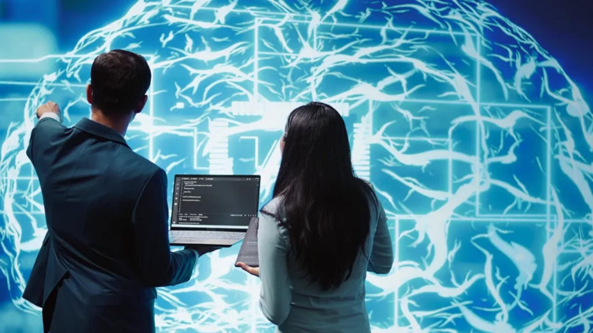 Científicos Consiguen que un Chip IA Reproduzca la Actividad Eléctrica de una Neurona Real