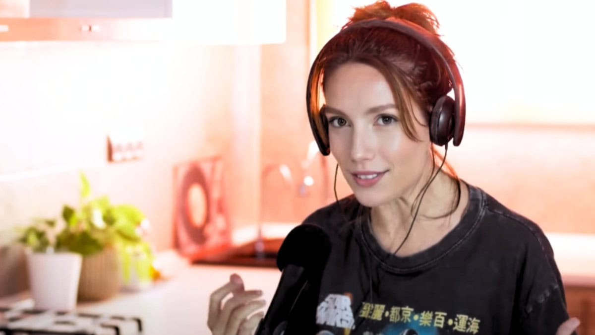 Iris, la IA que Presenta un Pódcast y Desafía lo que Creemos Sobre las Máquinas que “Piensan”