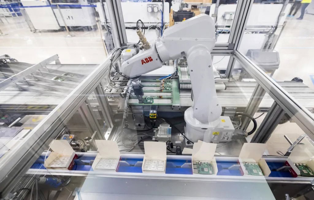Qué significa la compra de ABB Robotics por SoftBank