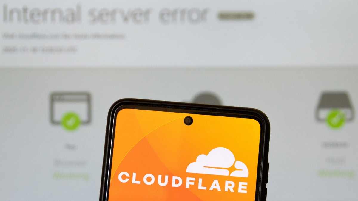Un Fallo Masivo de Cloudflare Tumba X, ChatGPT y hasta Downdetector por un Archivo