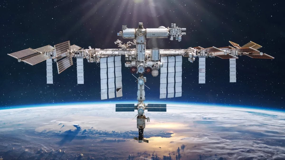 IA Toma el Control de la Estación Espacial Internacional por Primera Vez en la Historia