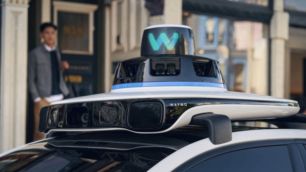 Gemini como asistente de IA en los robotaxis de Waymo