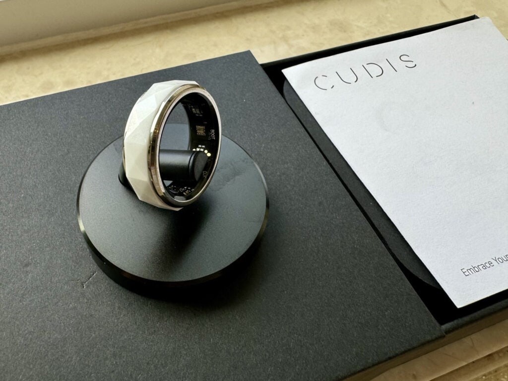 Un anillo que te da puntos por dormir, moverte y hablar con la IA