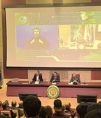 Almería Investiga Apps que Desnudan a Menores con IA y Generan Escenas Sexuales