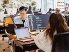 La IA Reduce un 30 % las Ofertas para Programadores Junior y Cambia el Mercado Laboral