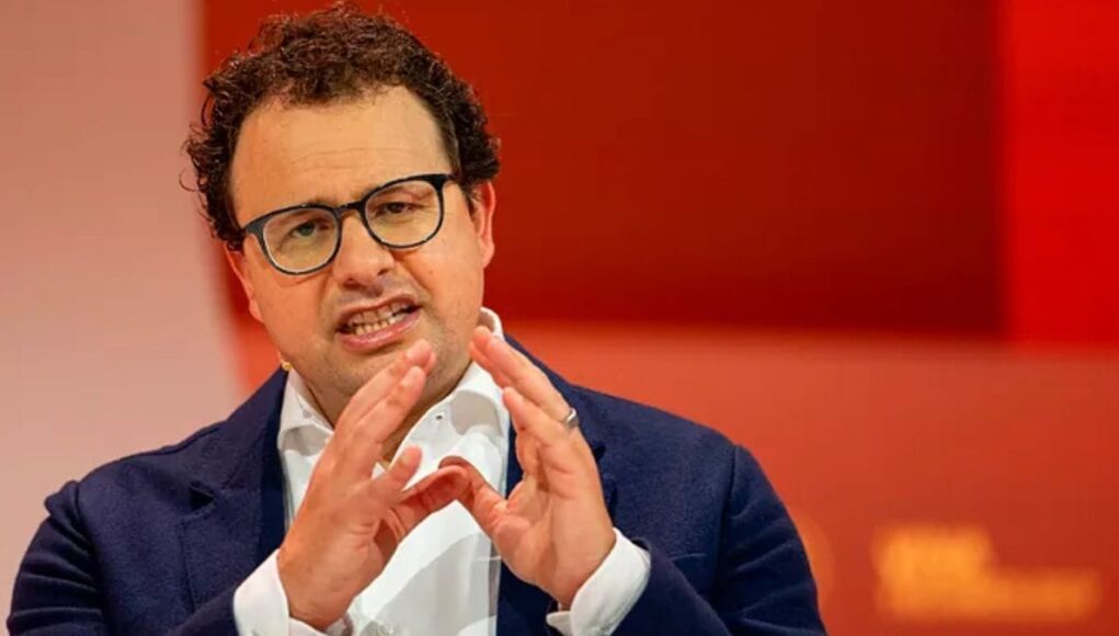 Asi-Ha-Pasado-Anthropic-de-1.000-a-30.000-Millones-y-Amenaza-el-Software-Tradicional