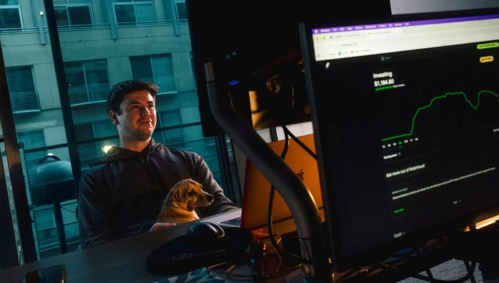 ChatGPT-es-el-Nuevo-Asesor-Financiero-de-Miles-de-Estadounidenses-Endeudados