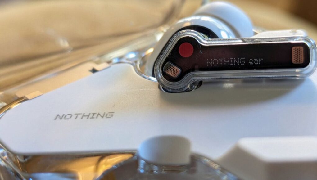 Descuento-del-40-en-Auriculares-que-se-Han-Hecho-Virales-por-su-Integracion-con-ChatGPT