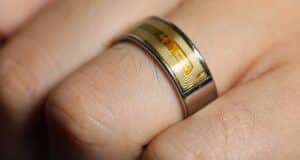 El Anillo Inteligente Oura Ring Domina el 70 % del Mercado y Llega al Radar de Trump