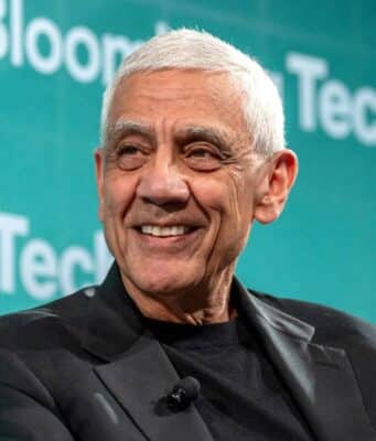 El Inversor de OpenAI Vinod Khosla Afirma Que la IA Podría Hacer el 80 % de los Trabajos