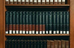 Enciclopedia Britannica Demanda a OpenAI Por Usar Contenido Protegido para Entrenar a ChatGPT Enciclopedia Britannica Demanda a OpenAI Por Usar Contenido Protegido para Entrenar a ChatGPT