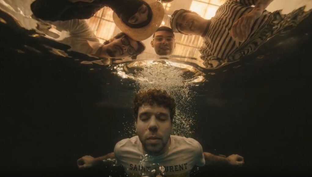 Freepik-Demuestra-el-Potencial-de-la-IA-Creativa-en-el-Ultimo-Lanzamiento-Musical-de-Quevedo