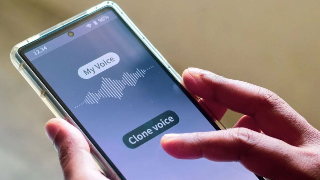 La visión: el móvil vuelve al bolsillo y la IA se pega a tu día a día
