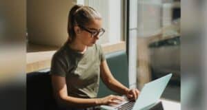 Grammarly Expert Review Usa a la IA para Robar Identidad a Los Expertos Reales