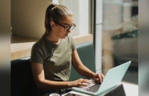 Grammarly Expert Review Usa a la IA para Robar Identidad a Los Expertos Reales Grammarly Expert Review Usa a la IA para Robar Identidad a Los Expertos Reales