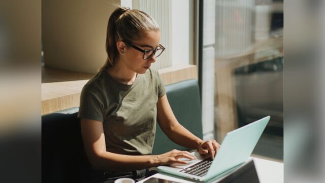 Grammarly Expert Review Usa a la IA para Robar Identidad a Los Expertos Reales Grammarly Expert Review Usa a la IA para Robar Identidad a Los Expertos Reales