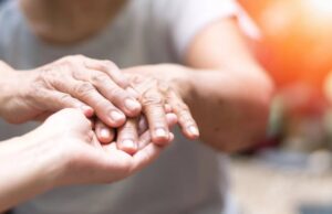 IA Logra Ver en Vídeos Caseros lo que Ni los Médicos Detectan: las Primeras Señales del Parkinson