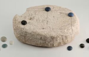 IA Ludii Reconstruye un Juego de Mesa Romano Olvidado a Partir de Sus Marcas de Desgaste