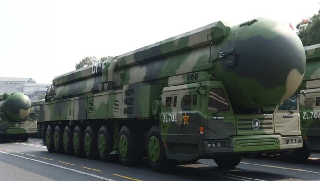 Kings-College-Advierte-la-IA-Militar-Prefiere-la-Escalada-Nuclear-Antes-Que-la-Via-Diplomatica