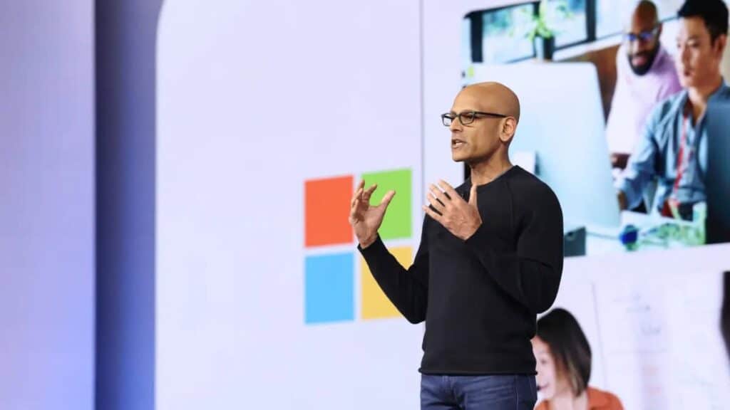 La Estrategia de Microsoft en Plataformas de Agentes IA y su Impacto en el Sector Digital