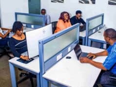 La IA Erótica Presume de Automatización, el Problema es Quién Responde Realmente La IA Erótica Presume de Automatización, el Problema es Quién Responde Realmente