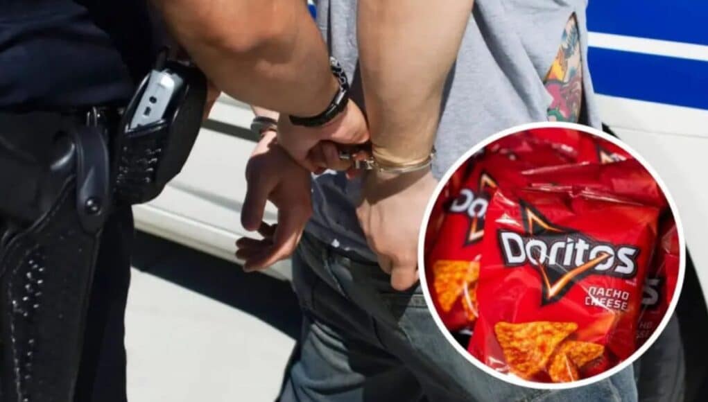 La-Inteligencia-Artificial-en-Seguridad-Escolar-Confunde-Una-Bolsa-de-Doritos-con-un-Arma