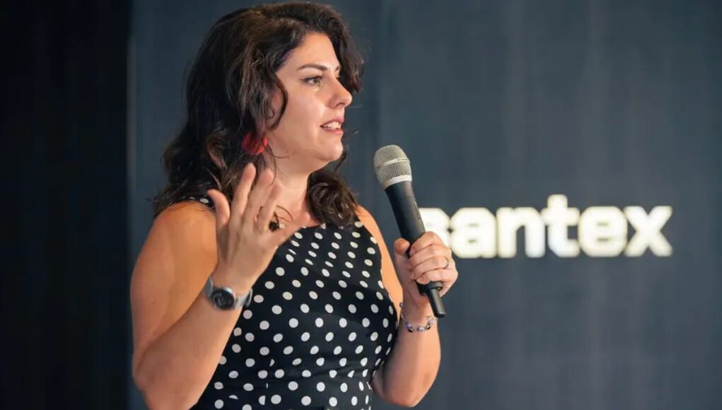 Milagros-Miceli-Revela-la-Explotacion-Laboral-y-el-Robo-de-Datos-Detras-de-la-Inteligencia-Artificial