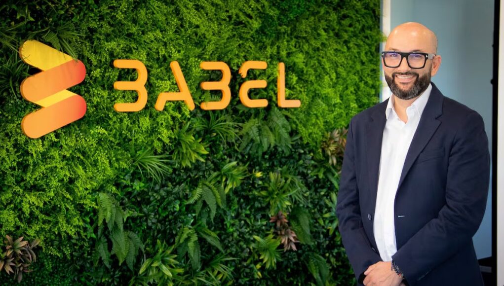 Ni-Consultores-ni-Becarios-la-Verdadera-Mano-Derecha-de-Babel-es-un-Modelo-de-IA