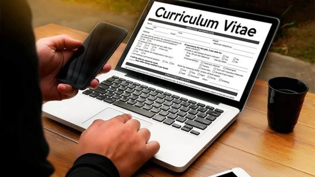 Tu CV Puede ser Impecable Gracias a la IA… Pero Quizá Jamás lo Lea un Reclutador