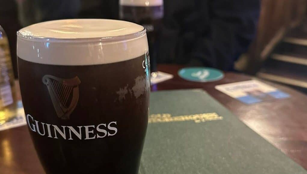 Un Cliente Usa la IA Para Investigar Bares de Irlanda y lo Que Descubrió Está Cambiando el Mercado Un Cliente Usa la IA Para Investigar Bares de Irlanda y lo Que Descubrió Está Cambiando el Mercado