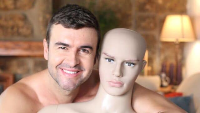 Un Estudiante de Atlanta Planea Criar Dos Hijos con Julia su Pareja de IA en Replika Un Estudiante de Atlanta Planea Criar Dos Hijos con Julia su Pareja de IA en Replika