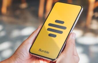 Whitney Wolfe Herd Presenta Bee, la IA de Bumble que Quiere Cambiar cómo Encuentras el Amor Whitney Wolfe Herd Presenta Bee, la IA de Bumble que Quiere Cambiar cómo Encuentras el Amor