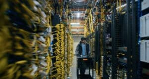 El 65 % de Estadounidenses Prefiere un Almacén de Amazon Antes que un Centro de Datos de IA