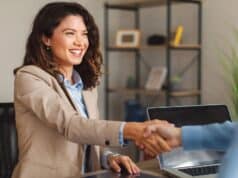 La IA ya negocia por ti sin que lo sepas, calculando tu sueldo ideal… pero no a tu favor La IA ya negocia por ti sin que lo sepas, calculando tu sueldo ideal… pero no a tu favor