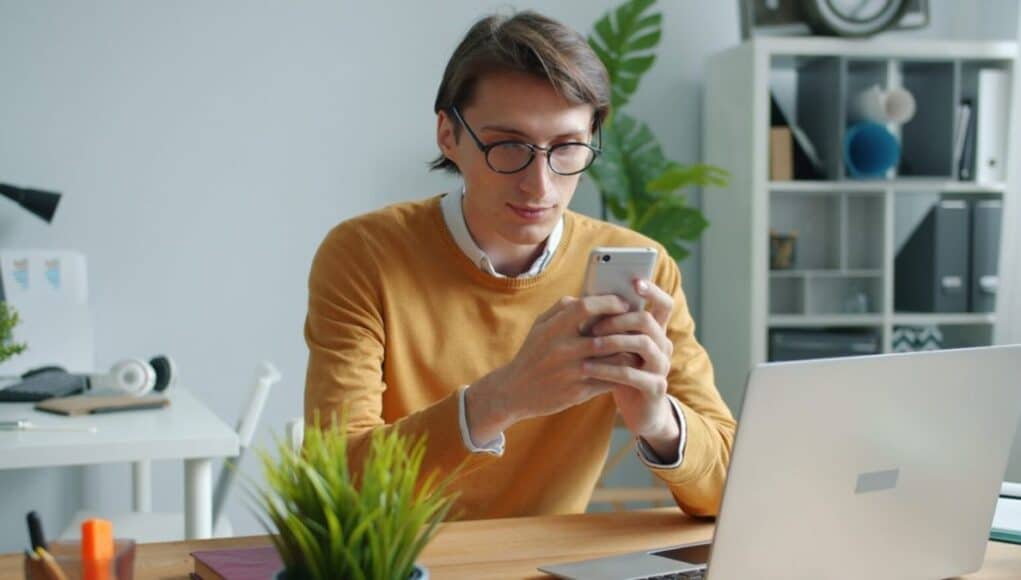 Noscroll, Bot de Inteligencia Artificial que Evita el Doomscrolling Noscroll: Bot de Inteligencia Artificial que Evita el Doomscrolling