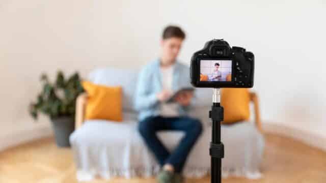 Tres Canales de YouTube Demandan a Apple por Usar sus Vídeos sin Permiso para Entrenar a una IA Tres Canales de YouTube Demandan a Apple por Usar sus Vídeos sin Permiso para Entrenar a una IA