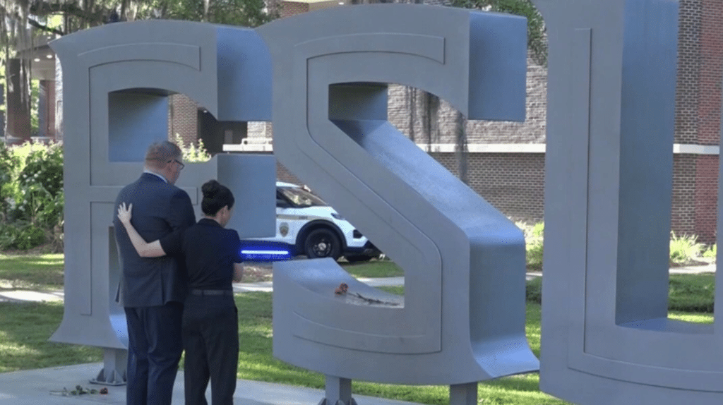 ChatGPT en el ojo del huracán por no haber detectado las malas intenciones de Phoenix Ikner